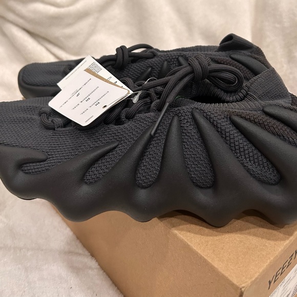 Yeezy 450 - Picture 4 of 5